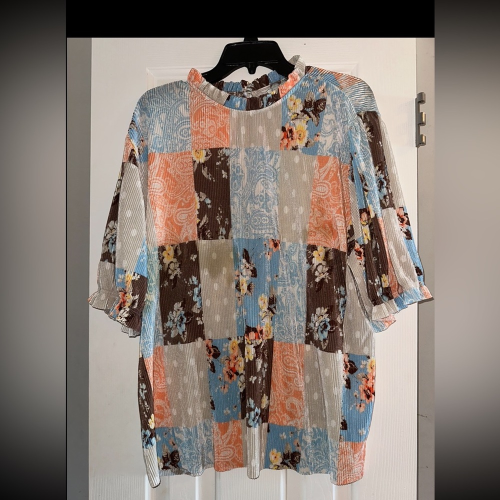 CATO 22/24 Accordion Satin Patchwork Blouse Victorian Neck Ruffle Short Sleeve